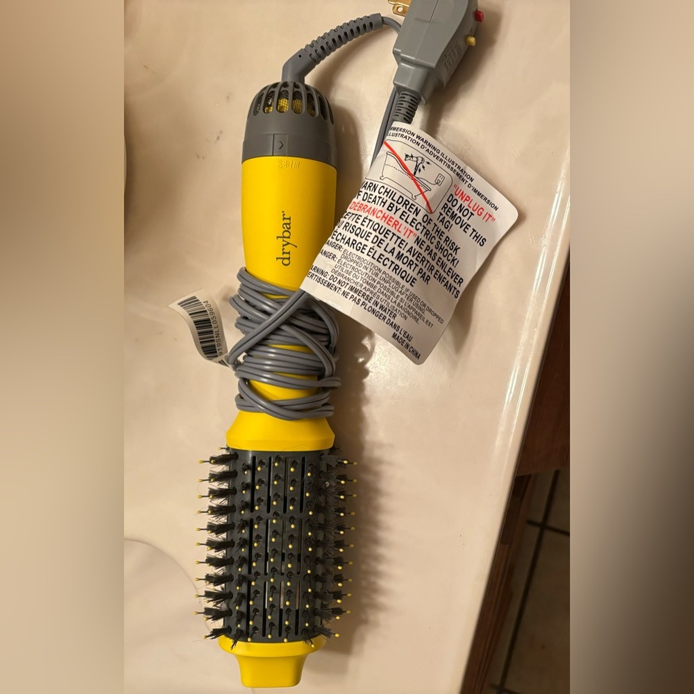 Very Gently Used Drybar Double Shot